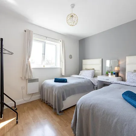 Lägenhet Cosy, 2 Bed Flat Parking *