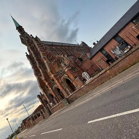 Apartamento 4 Bedroom Sleeps 11 Walk To Etihad Mánchester