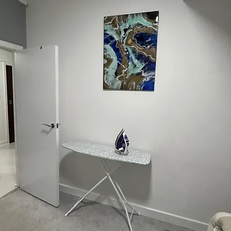 Bright, Modern & Comfortable 2-bedroom アパート マンチェスター