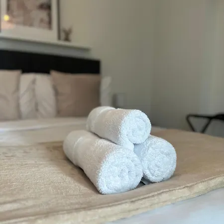 Apartment Modern & Stylish 1-bed Near Old Trafford And