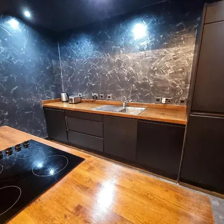 Sleeps 14 Hidden Gem By Superhost * Mánchester