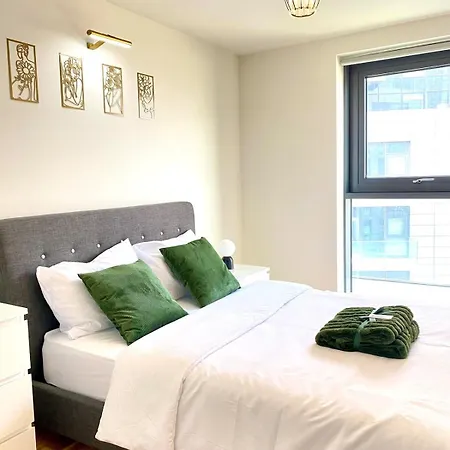 Luxe 2 Bed - Water View And Parking *