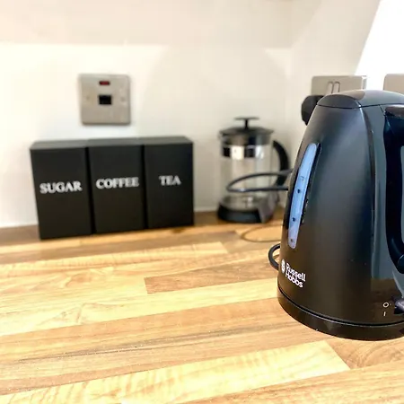 Luxe 2 Bed - Water View And Parking * Manchester