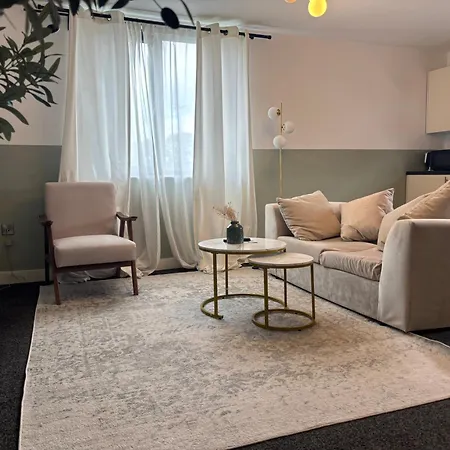 Business Travellers & Couples With Free Parking Apartamento *