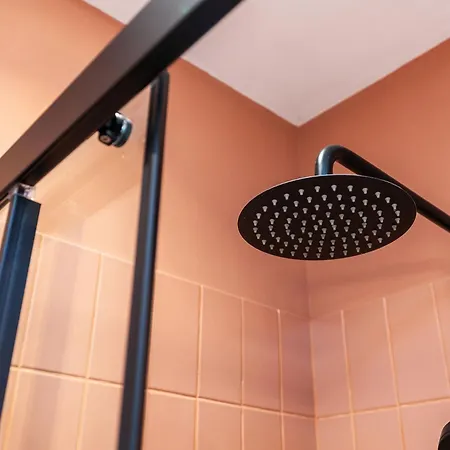 6-bedroom, 6-bathroom Contractor 別荘 マンチェスター