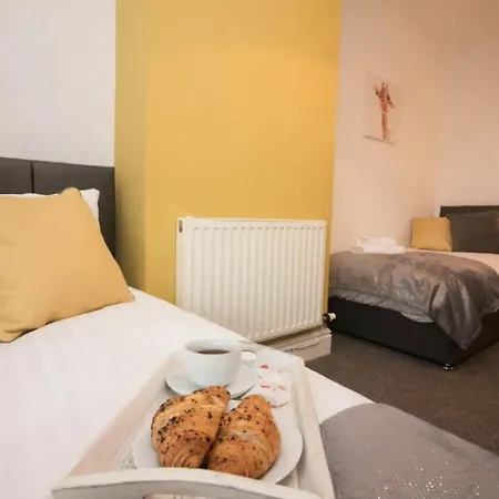 Prázdninový dům In Eccles Salford *