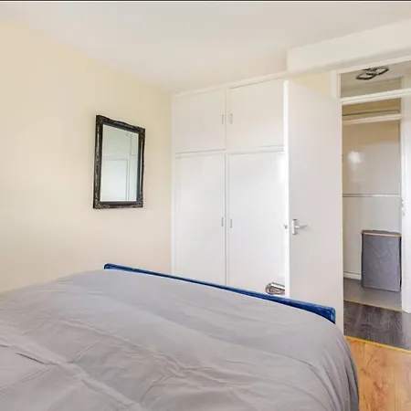 Modern In Centre Appartement