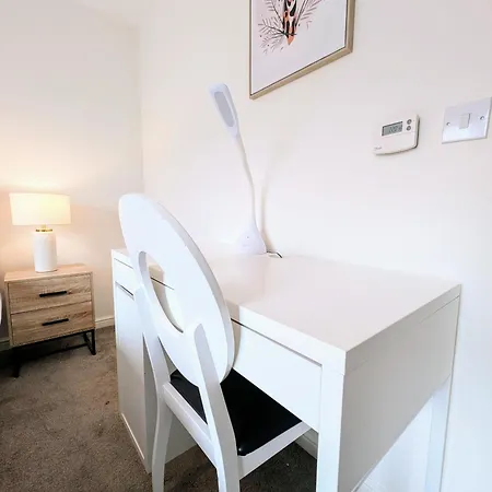 Reach - King Bed, Parking, 2 Tvs, O2 Apollo, Hospital & Oxford Road 曼彻斯特