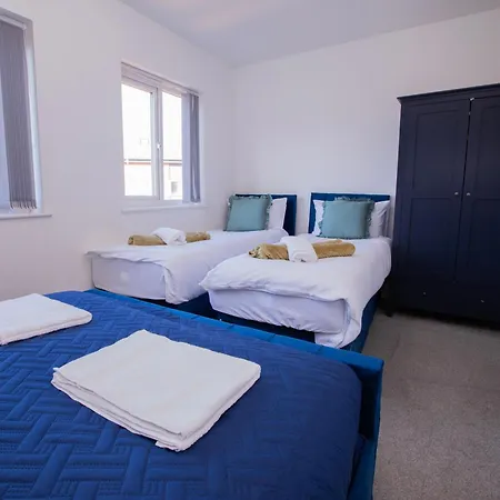 Luxury Three Story Townhouse Free Parking On Drive * Манчестер