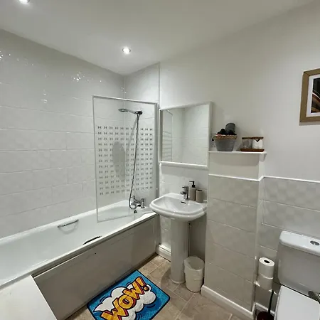 3 Bed-sleeps 6-garden-parking-pets Prázdninový dům Manchester