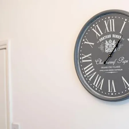 Luxury 1-bed Near Centre And North General Hospital Appartamento *