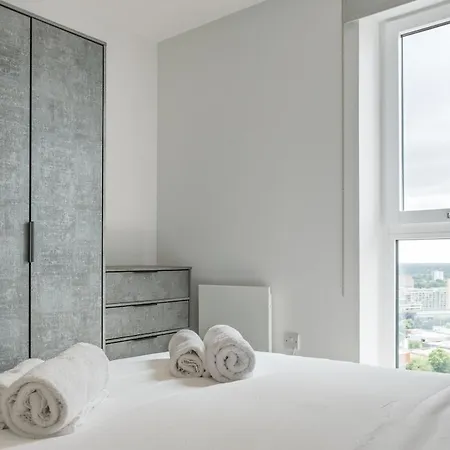 Stylish 2 Bdr By Torr Group Short Lets & Serviced With Free Wifi מנצ'סטר