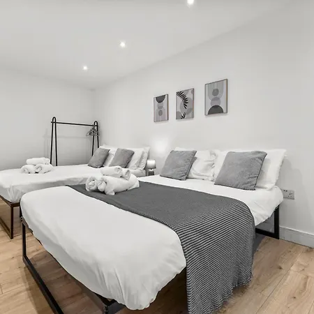 Heart Of The Centre - Serviced