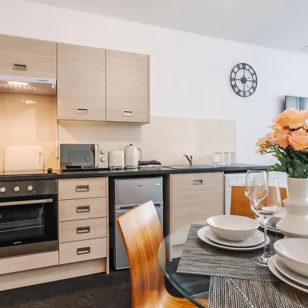 Trafford - Work & Leisure Apartament *