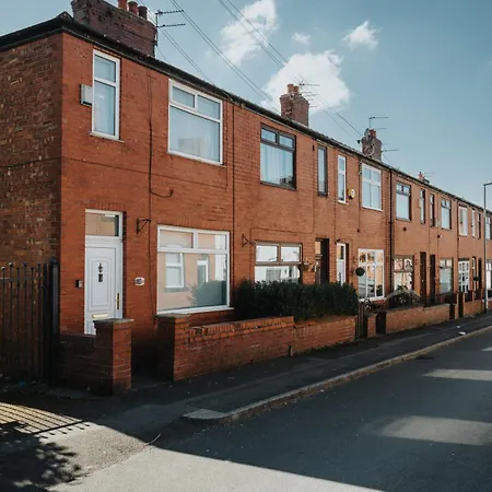 Perfect For Contractors - Comfort & Convenience Manchester