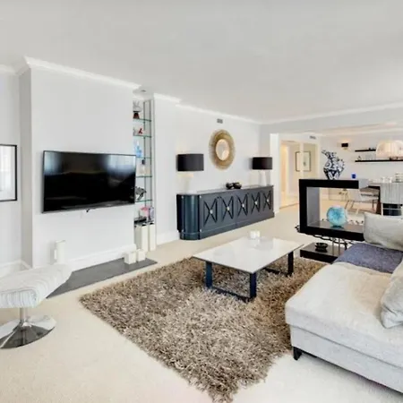 Gorgeous Salford Apartment Manchester