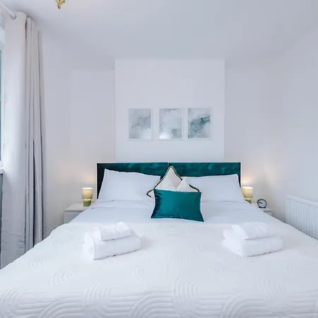 Driveway Stunning 3bedroom In Withington * מנצ'סטר