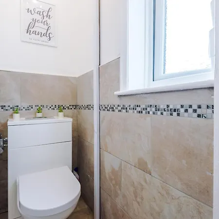 Driveway Stunning 3bedroom In Withington בית נופש מנצ'סטר