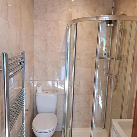 Grand Stretford Apartment