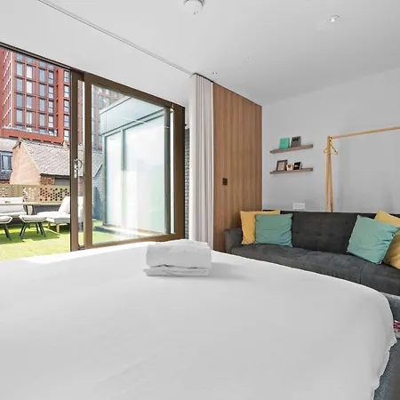 Stunning Luxury Townhouse In Centre Of Manchester