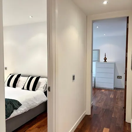 The Lowry River Executive 2 Bed