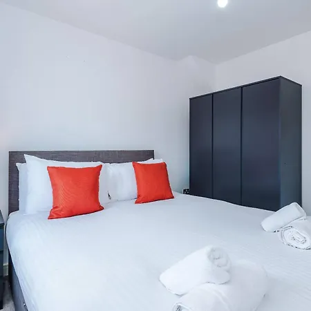 Large 4bedroom 4bathroom Townhouse By Coop Live Arena Nyaraló Manchester