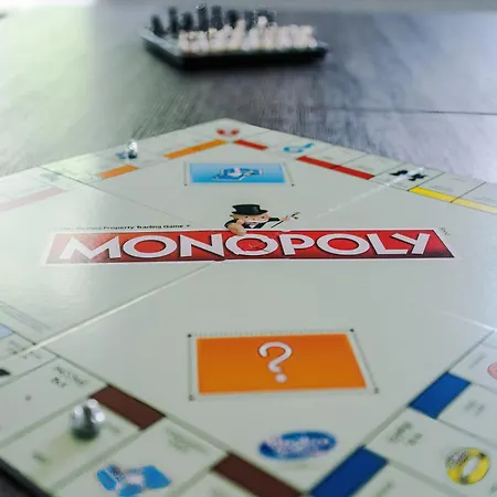 度假居 New Large 4 Bedroom House, Sleeps 9, Games Room, Free Parking, Ps4 曼彻斯特