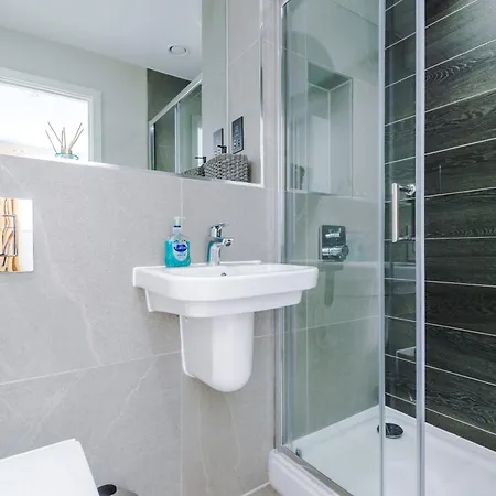 アパート 2 Bedroom With Free Parking In Centre, By Eason - Ideal For Weekend Getaways & Business Travel