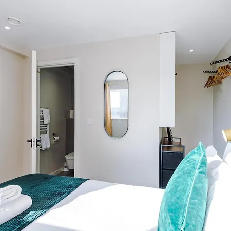 2 Bedroom With Free Parking In Centre, By Eason - Ideal For Weekend Getaways & Business Travel マンチェスター
