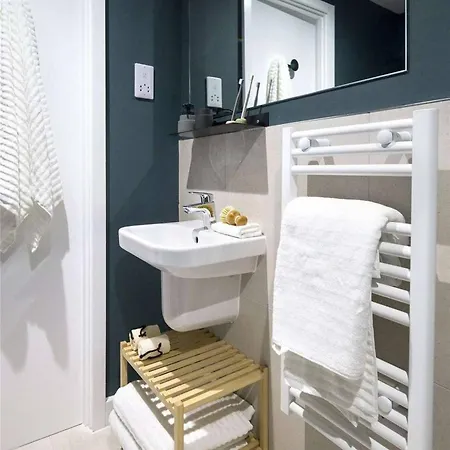 Sky Duplex - - Balcony, Terrace Local Attractions Parking Lejlighed