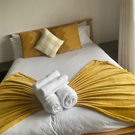 Stylish Spacious 2 Bed Balcony Nr Stadium Apartamento