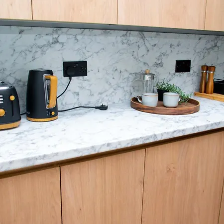 Sleeps 14 The Old Trafford Family Zen By Genesis Living * Manchester