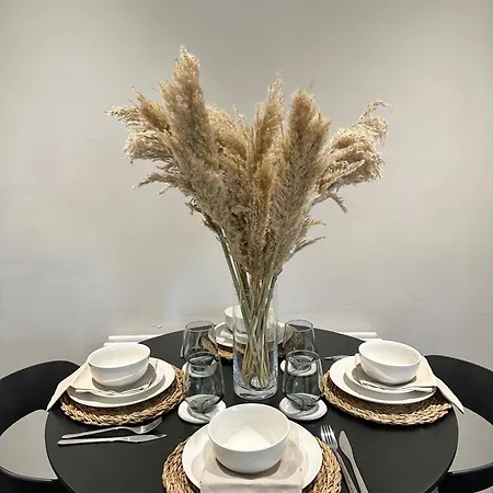 Convenient House By Ankers Contractors With Free Parking 펜션