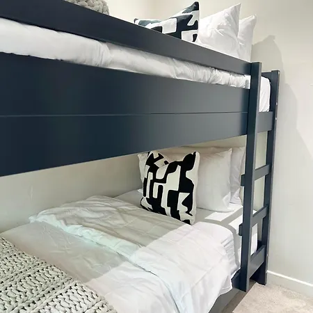 Convenient House By Ankers Contractors With Free Parking Manchester