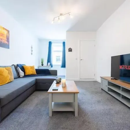 Morden 2br With Views *
