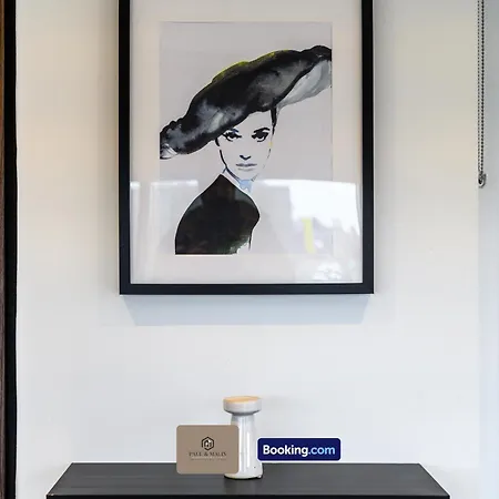 Modern 2 Bedroom By Paul & Malin Short Lets & Serviced Stretford With Free Parking & Gym Access Appartement Manchester