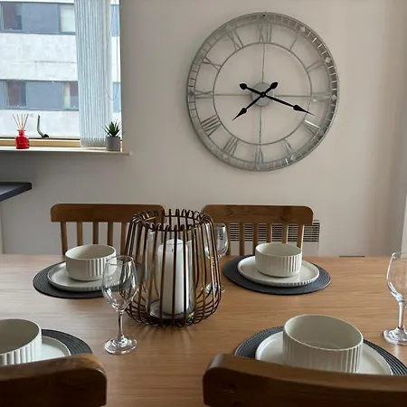 Apartment Lux 2bed Centre And Ao Arena Free Parking Modern *