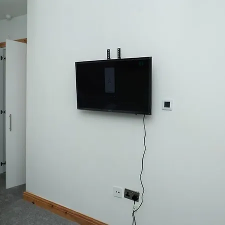 4 Bed Failsworth - 3 Bathrooms - Free Parking - Mon-fri - Ideal For Contractors And Families *