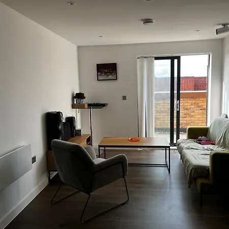 Cozy Flat Near - Private Double With Wifi *