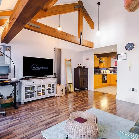 Mcr 2br 2ba, Parking, Wifi, Full Kitchen * Μάντσεστερ