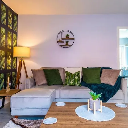 Casa de Férias Stylish 3br-colourful-sleeps 5