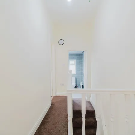 Appartamento Stylish 3 Bedroom House - Free Parking *