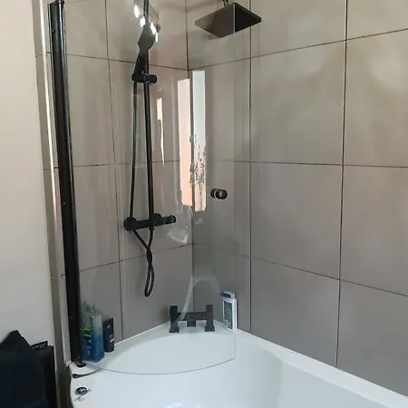 Feriehus 2 Bedroomed Homely House Manchester