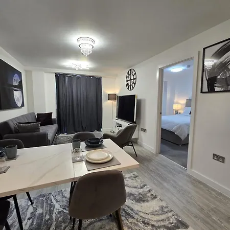 Apartment Mega9 Luxury 2bedrooms - 2baths, 2toilets Manchester