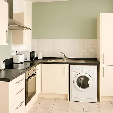 Apartament Media Sleeps 4 Free Parking *