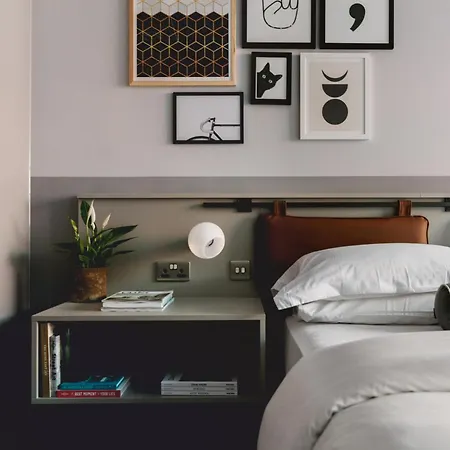 Leven Hotel 4*
