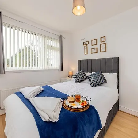 בית נופש Charming Cosy - Your Retreat Awaits