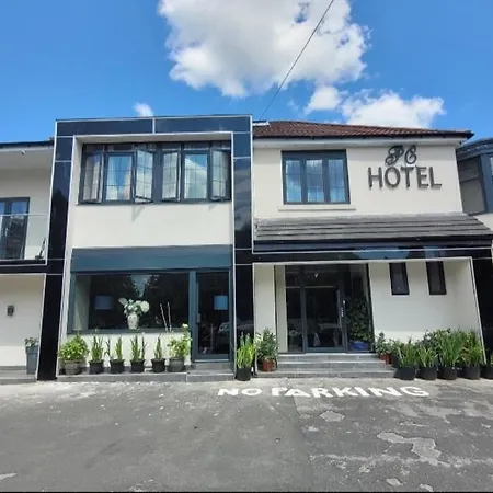 בית הארחה Park Crescent מנצ'סטר