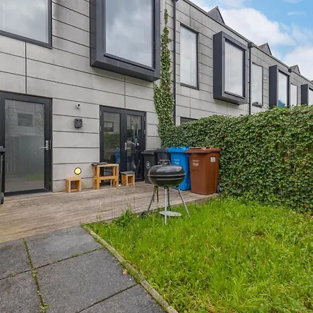 아파트 Large Townhouse 5 Beds With Two Parking Spaces - Centre