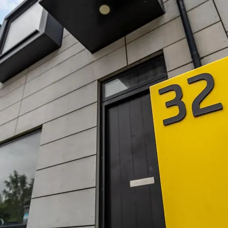 Large Townhouse 5 Beds With Two Parking Spaces - Centre * 맨체스터